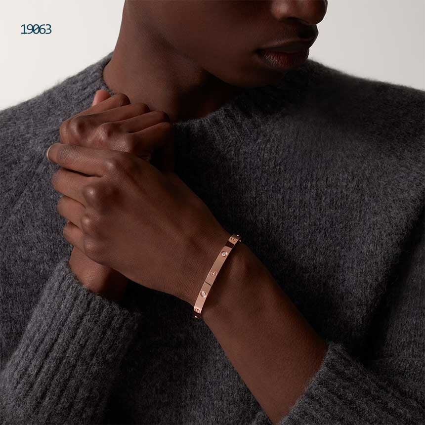 🔆 [CARTIER] 까르띠에 LOVE 4포인트 다이아 브레이슬릿🔆