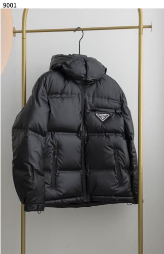 #프라다 [PRADA] 남자 미디엄 렝스 리나일론 다운 자켓 신상입고💢 #상의 #자켓 #9001