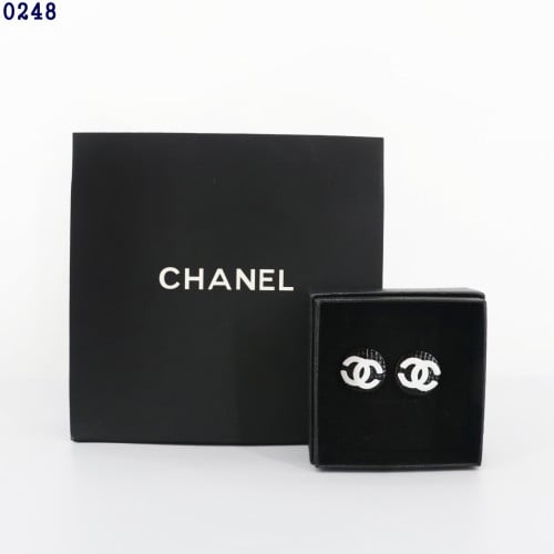 👹샤넬 CC로고 블랙앤화이트 귀걸이👹