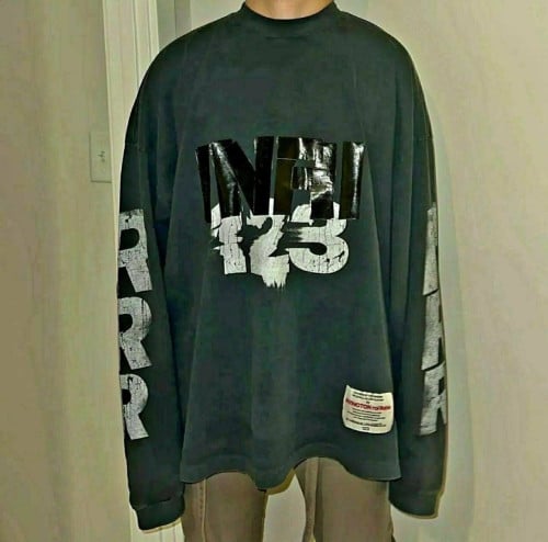 💕 피**** x 123 긴팔 워싱 티셔츠