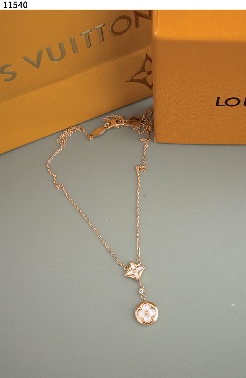 #루이비통 [Louis Vuitton] 컬러 블라썸 목걸이 신상입고💢 #목걸이 #11540