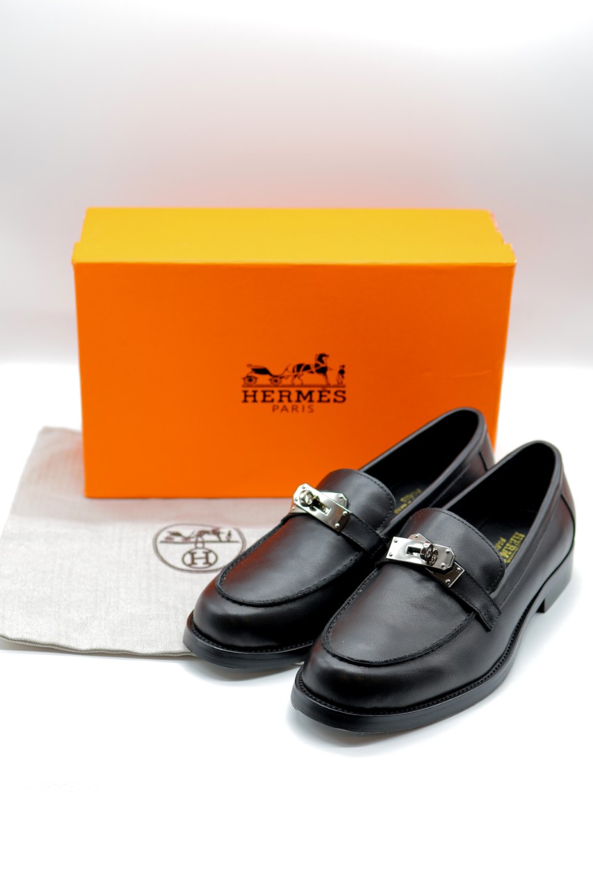 #에르메스  - 데이 켈리 로퍼 블랙 은장