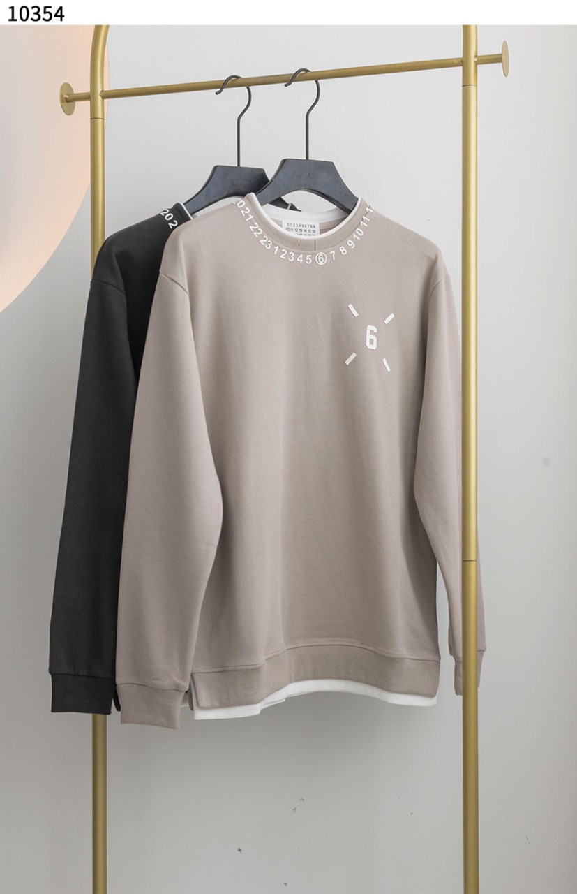 #메종마르지엘라 [Maison Margiela] 메종마르지엘라 넥넘버 레이어드 맨투맨  신상입고💢 #상의 #티셔츠 #10354