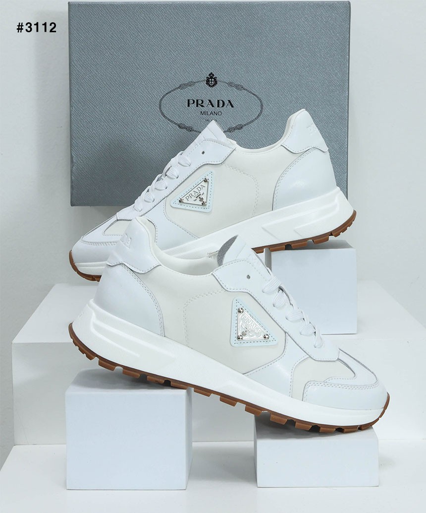 🍀 [PRADA] 프라다 프랙스 브러시드 스니커즈 🍀