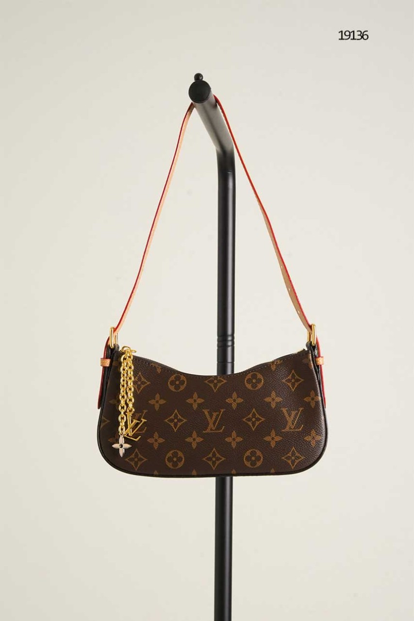 🔆 [Louis Vuitton] 루이비통 포쉐트 LV 블룸 모노그램🔆