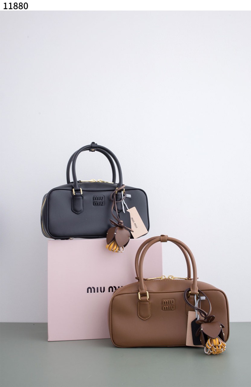 #미우미우 [MIU MIU] 아르카디 가죽 레더백 신상입고💢 #가방 #11880