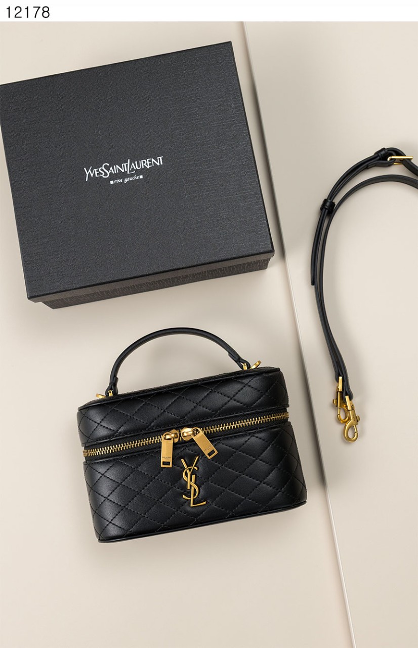 #PY #입생로랑 베니티백