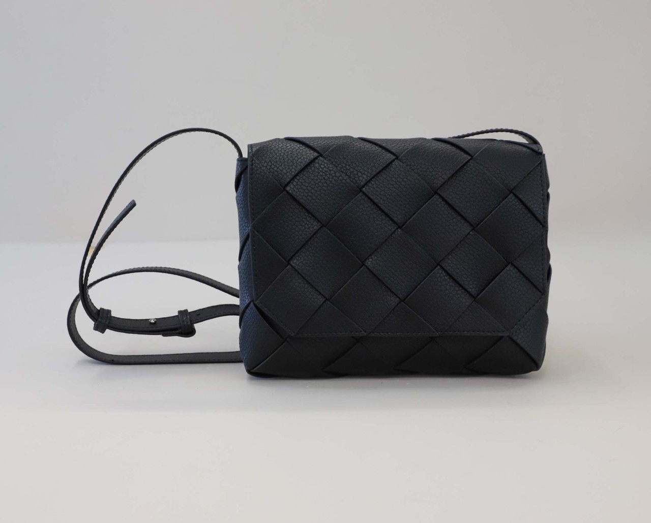 #PY #보테가베네타 디아고백