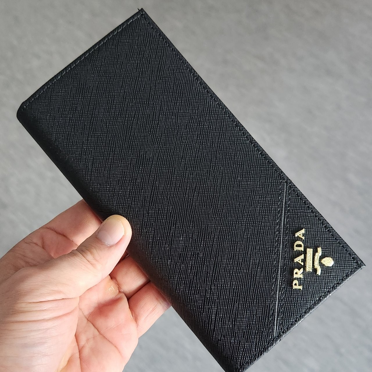 [175번] #프라다 사피아노 2MV836 장지갑
