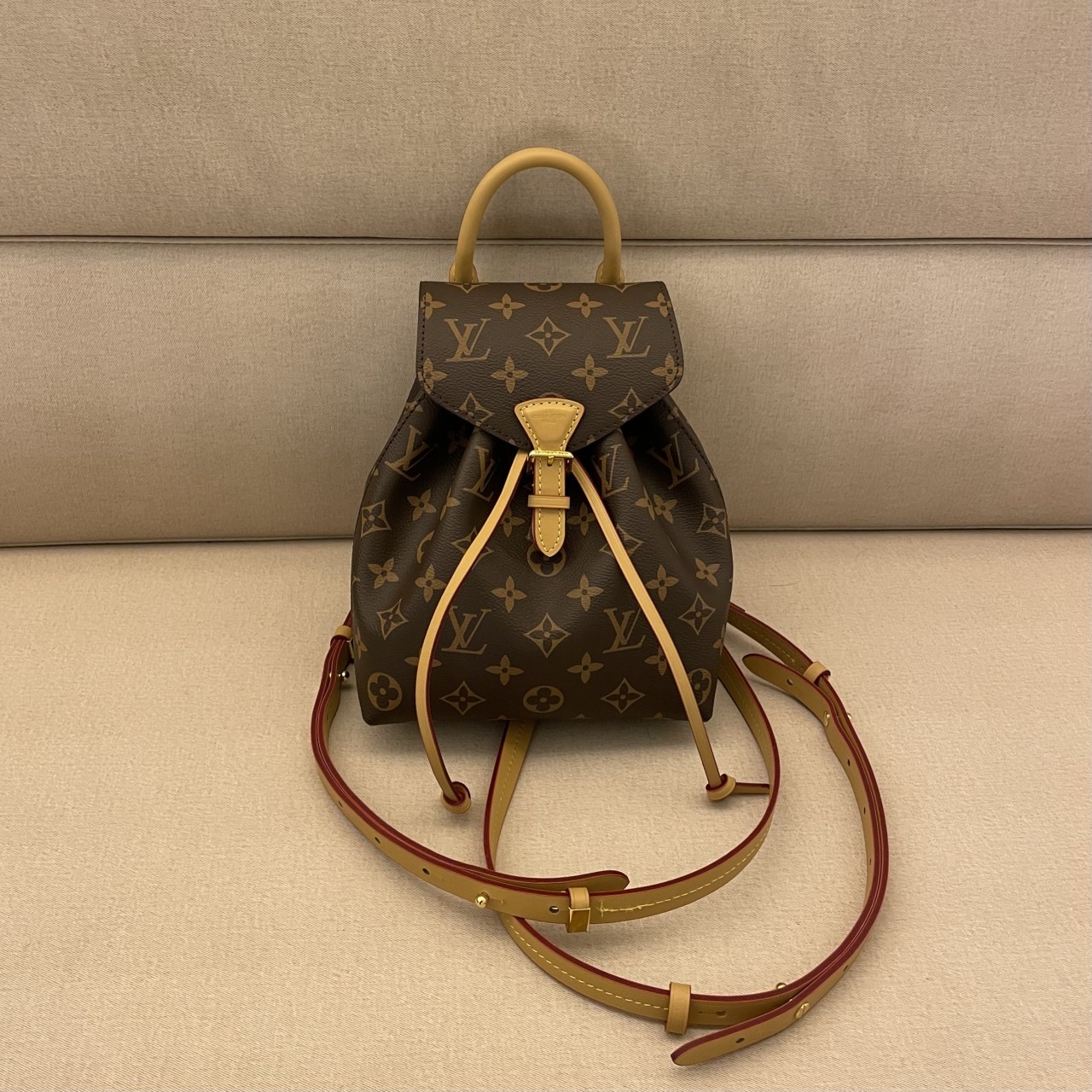 #N #루이비통 몽수리백팩