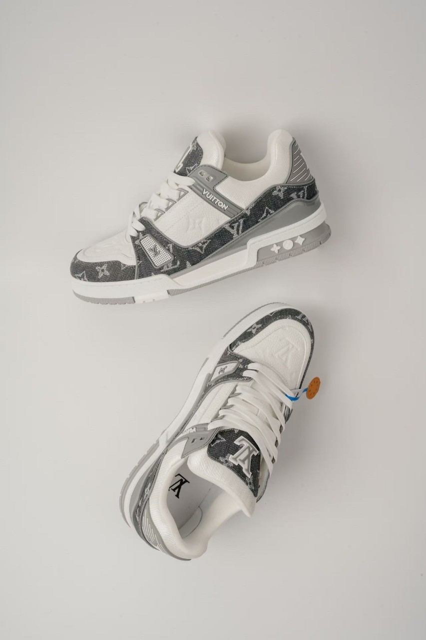 #PA #루이비통 트레이너 스니커즈 그레이