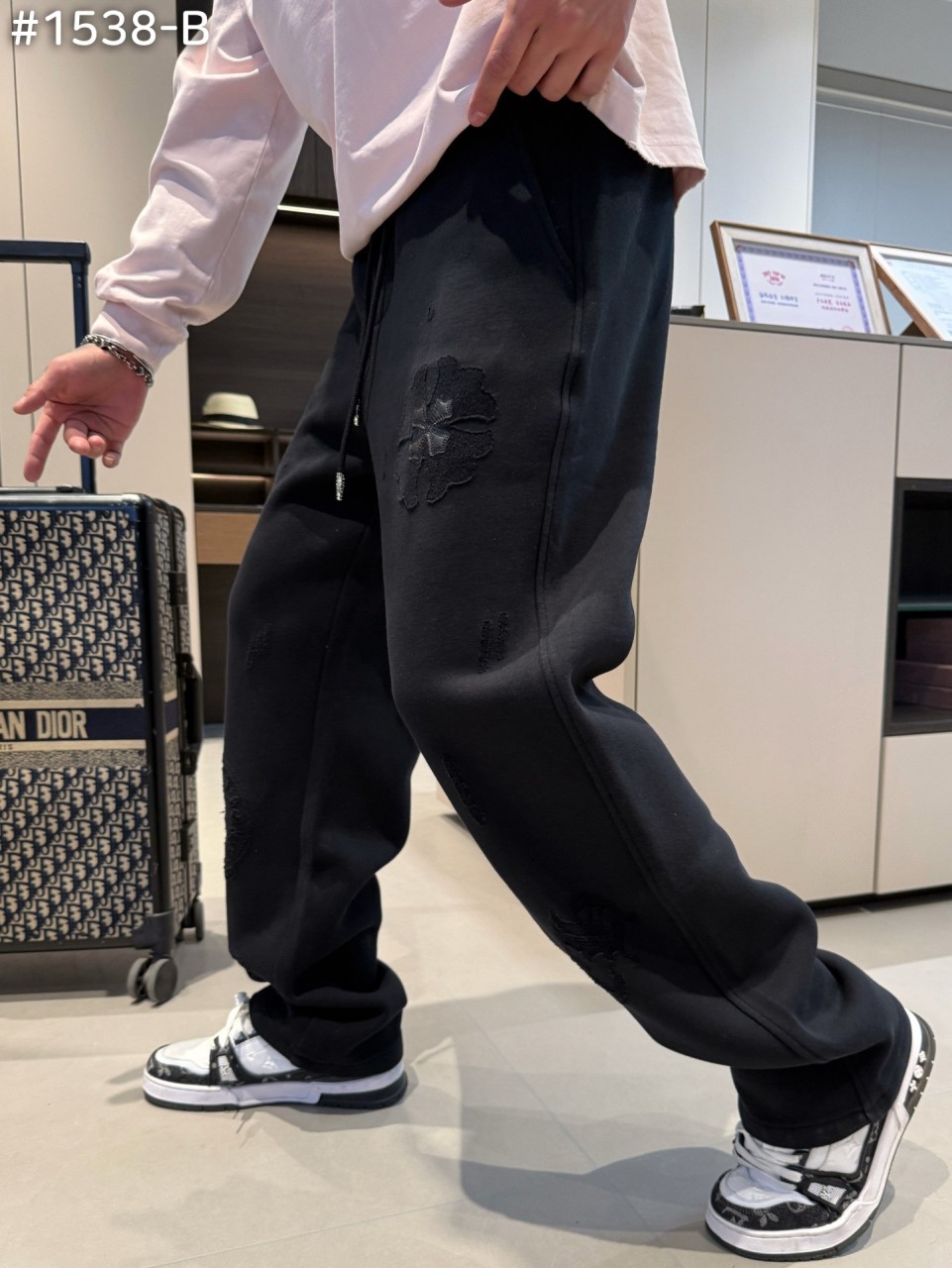 #크롬하츠 홀스슈 레더 크로스 스웻 팬츠