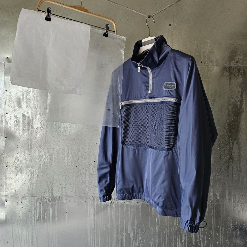 디올 로고 아노락