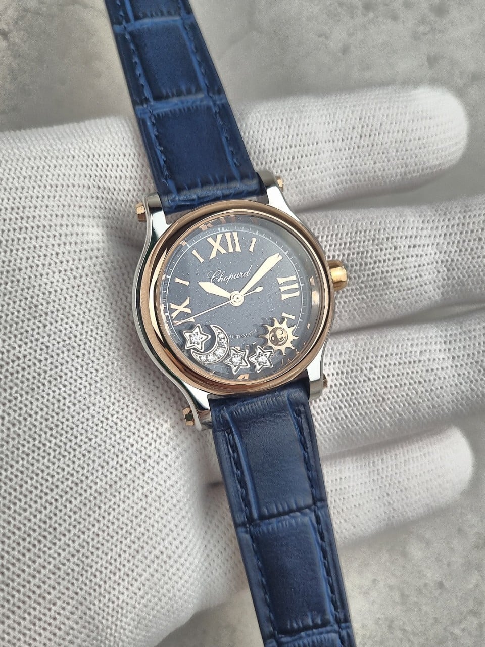 쇼파드 해피 스포츠 선 문 & 스타 시계