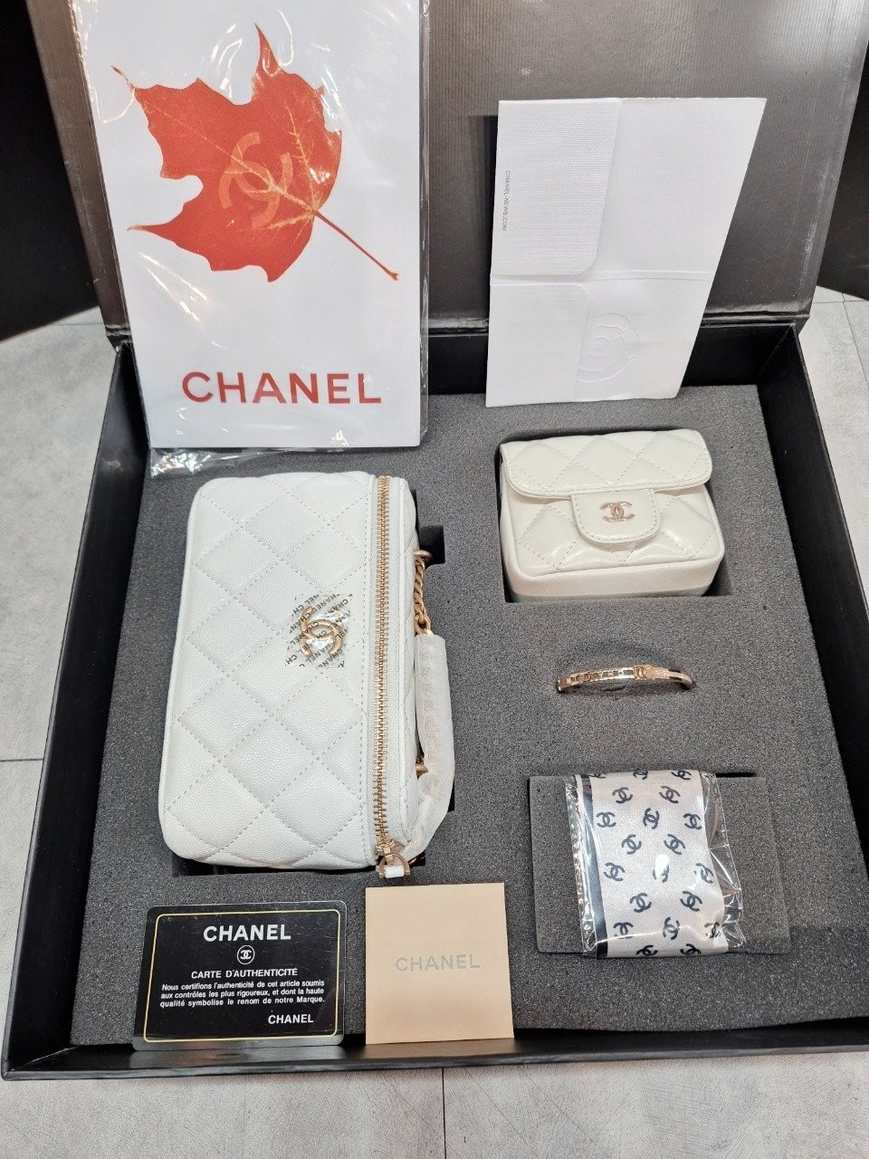 샤넬 베니티 화이트 4종 세트