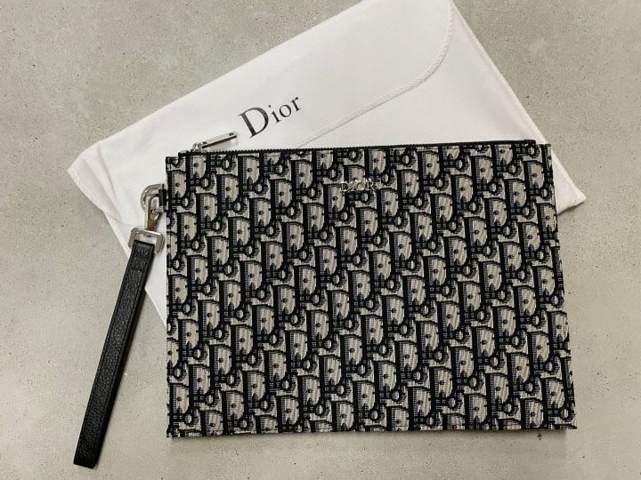 디올 오블리크 파우치 클러치백