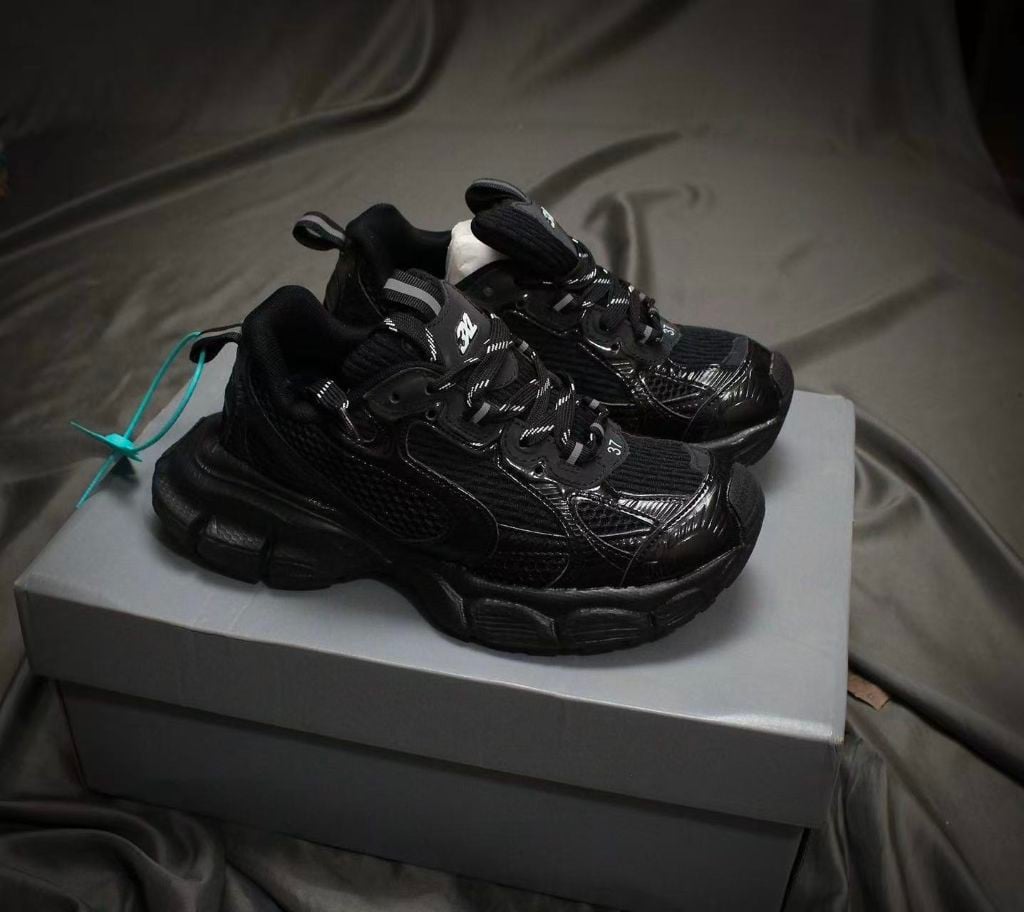 발렌시아가 GBA02 스테이플러 스니커즈 블랙 스니커즈