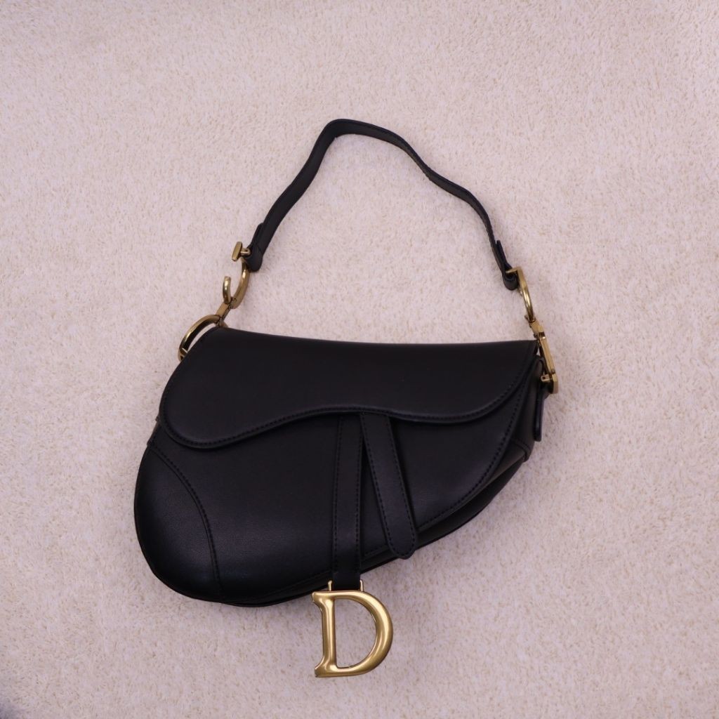 디올 블랙 새들백