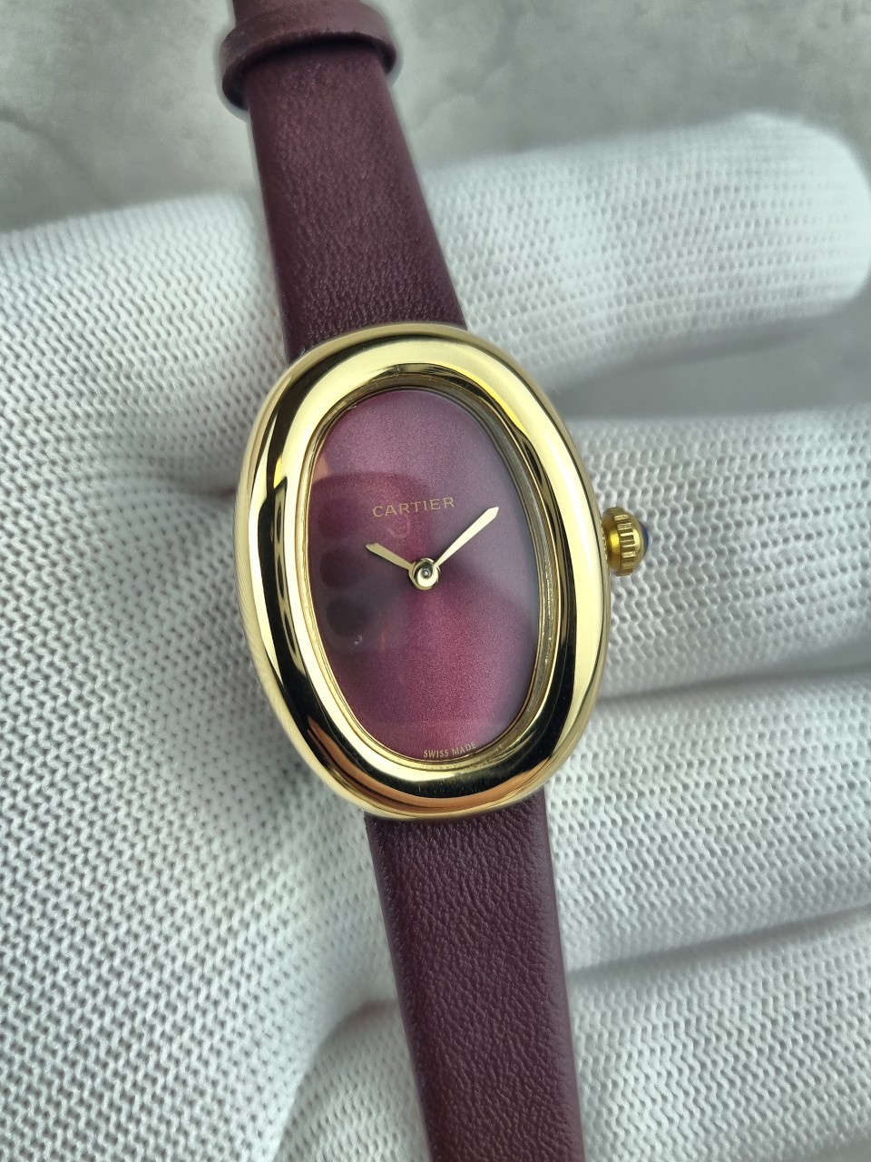 까르띠에 베누아 와인 다이얼 골드 시계