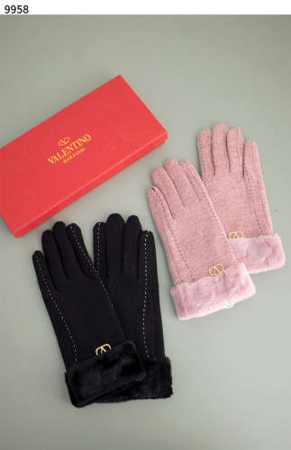 발렌티노 [VALENTINO] 벨베 퍼 여성 장갑 신상입고💢