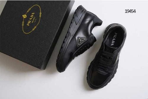 🔆 [PRADA] 프라다  블랙 삼각로고 로우탑 스니커즈 🔆