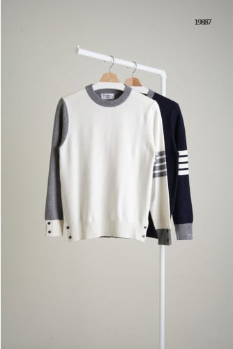 🔆 [THOM BROWNE] 톰브라운 아이콘 도그 배색 니트🔆