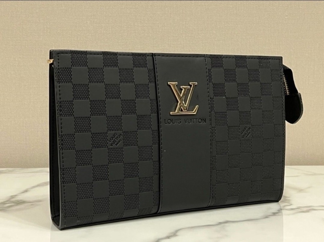 #루이비통 남성 클러치.