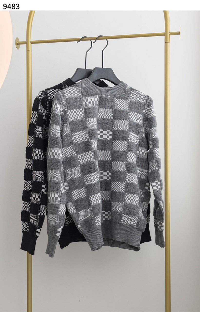 #루이비통 [Louis Vuitton] 다미에 라운드 스웨터 신상입고💢 #상의 #니트 #9483