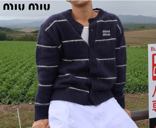 MU 스트라이프 포인트 가디건