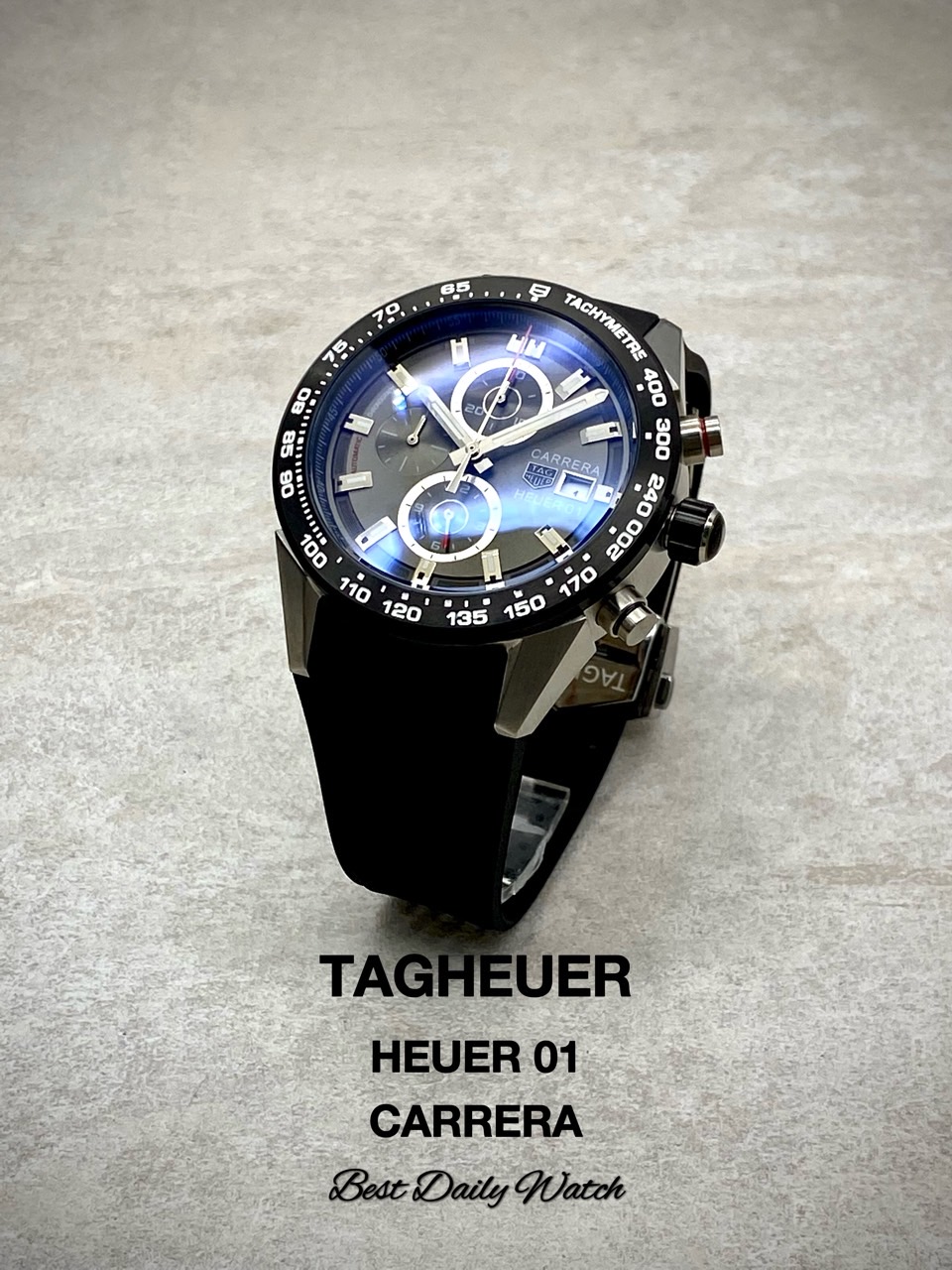 태그호이* 까레라 아워 01 크로노그래프 블랙다이얼