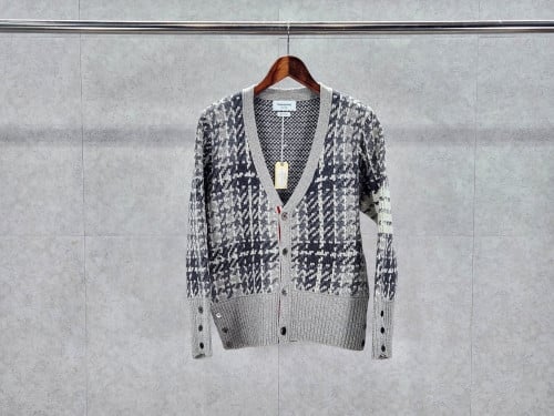2025 톰*** 캐시미어 자카드 체크 펀믹스 가디건 입고~~