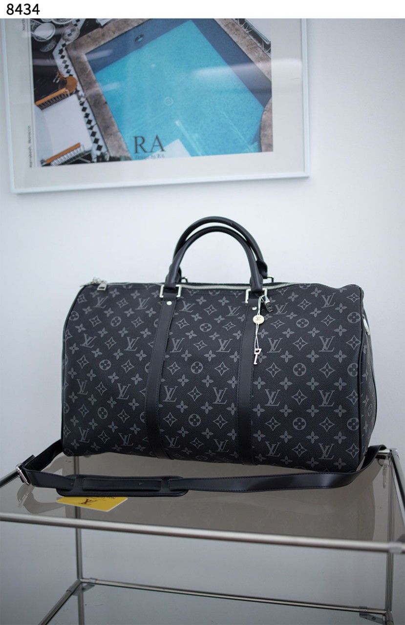 #루이비통 [Louis Vuitton] 키폴 반둘리에 트래블백 신상입고💢 #가방 #8434