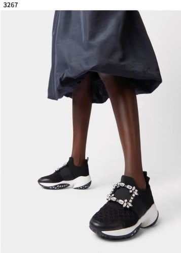 #로저비비애 [Rogervivier] 수입프리미엄급 비브 런 스트라스 버클 스니커즈 신상 입고💢 #태그 #신발 #3267