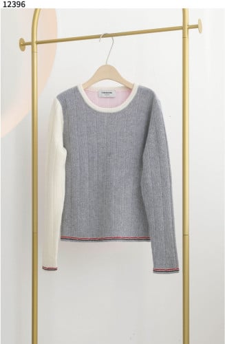 #톰브라운 [Thom Browne] 컬러 배색 라운드 스웨터 신상입고💢 #상의 #니트 #12396