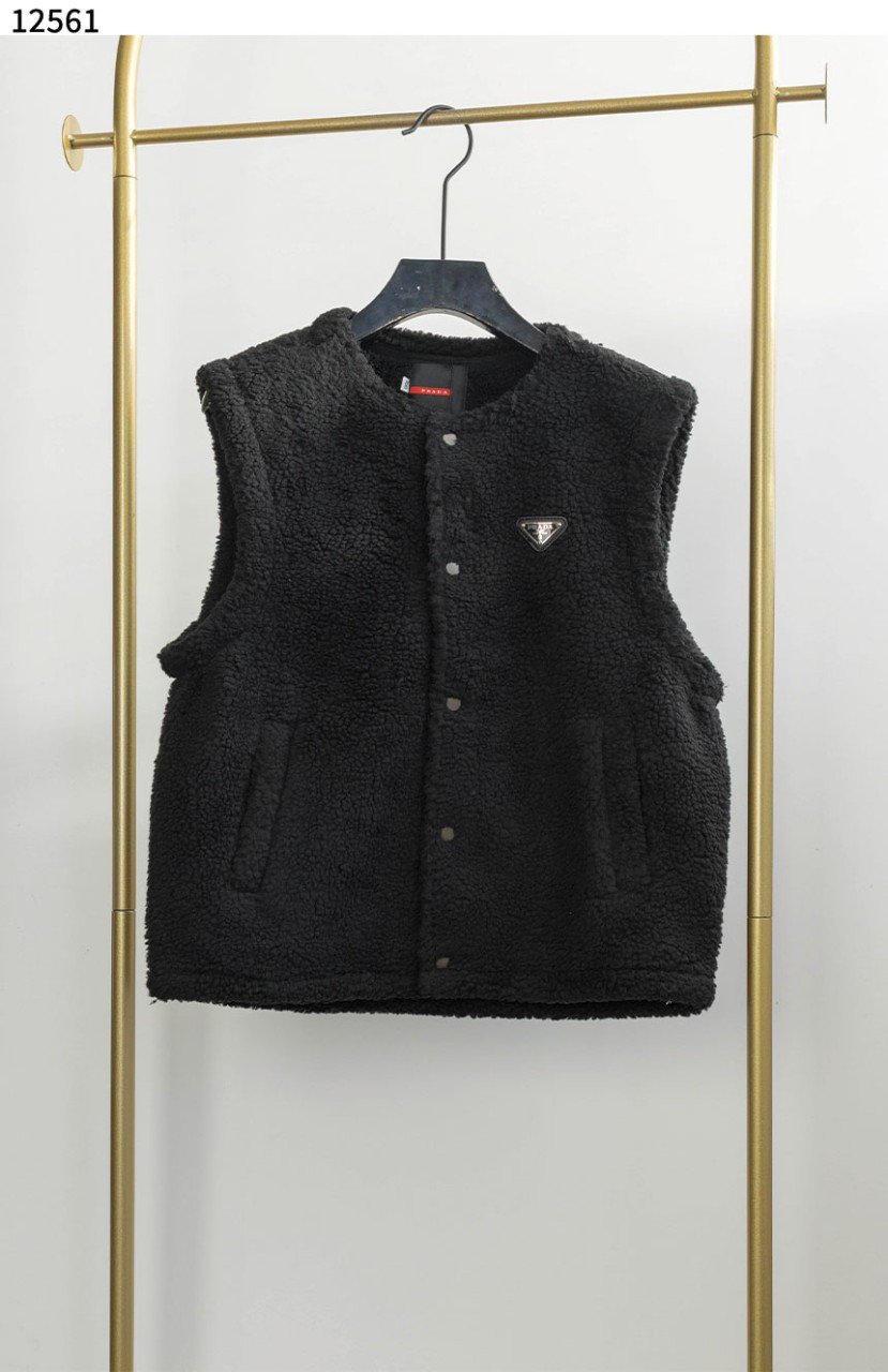 #프라다 [PRADA] 융기모 뽀글이 버튼 베스트 조끼 신상입고💢 #상의 #베스트 #12561