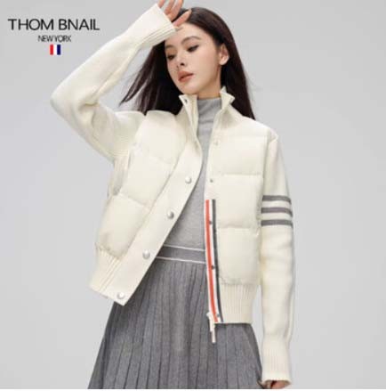 #톰브라운 [ THOM ] 수입 다운 필드 울샤이니 크롭 자켓 -화이트- 입고💢 #여성상의 #패딩자켓