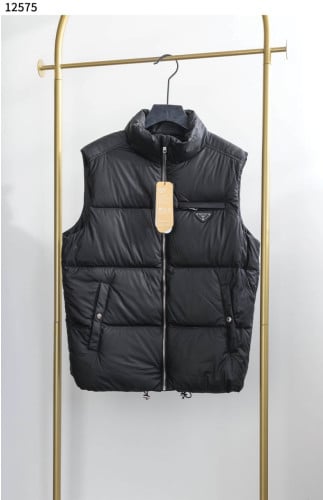 #프라다 [PRADA] 남성 레더 베스트 조끼 신상입고💢 #상의 #베스트 #12575