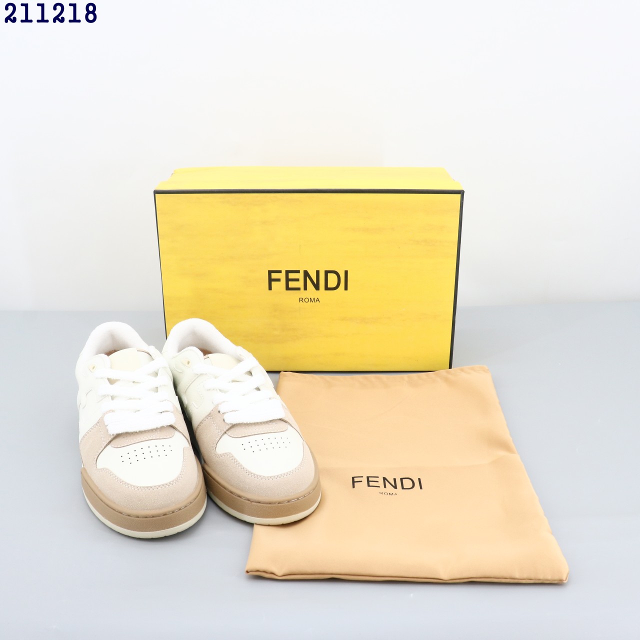 👹펜디 스웨이드 스니커즈👹