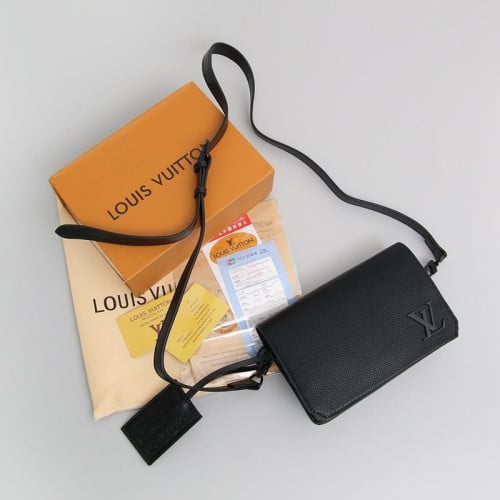 👹루이비통 패스트라인 웨어러블 월릿👹