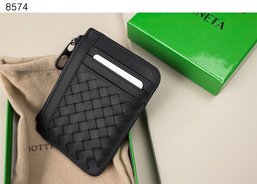 #보태가베네타 [BOTTEGA VENETA] 수입프리미엄급 인트레치아토 지퍼 카드케이스 신상 입고💢 #태그 #지갑 #8574