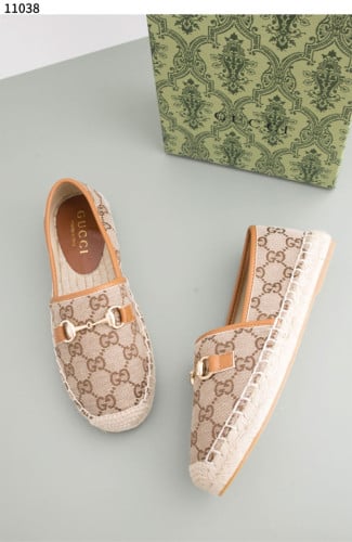 #구찌 [GUCCI] GUCCI 홀스빗 GG 캔버스 에스파 신상입고💢 #신발 #11038