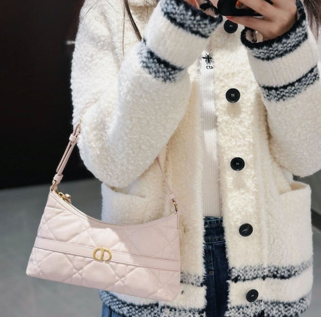 💕 디* 고급 미스 카로 미니 호보 숄더백 파우더핑크