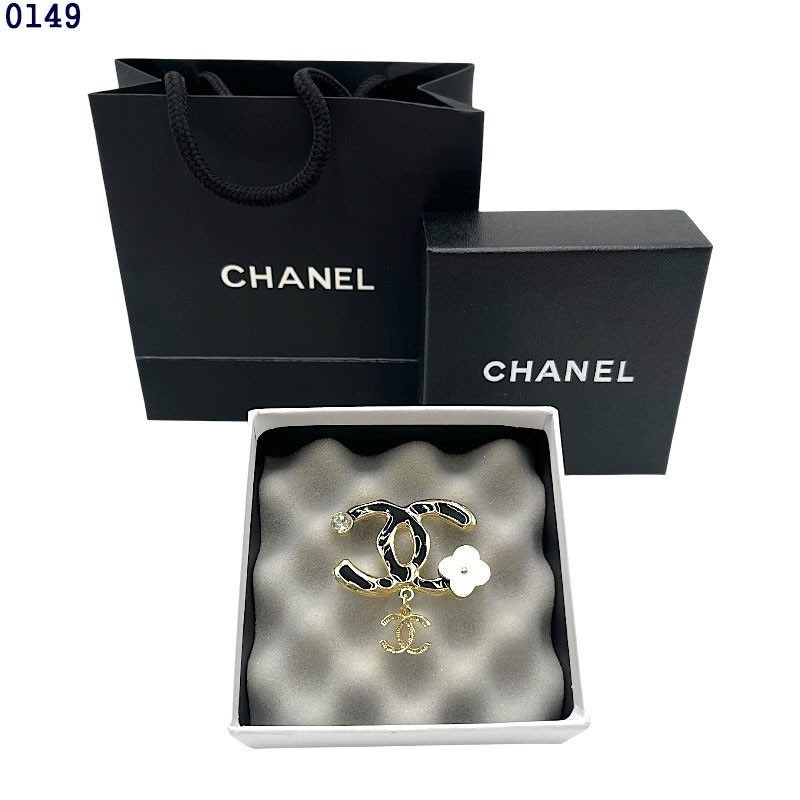 💕 샤* CC 블랙 골드 로고 브로치