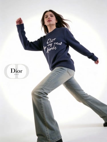 💕 디* 25SS di*r and hylton 자수로고 스웨터