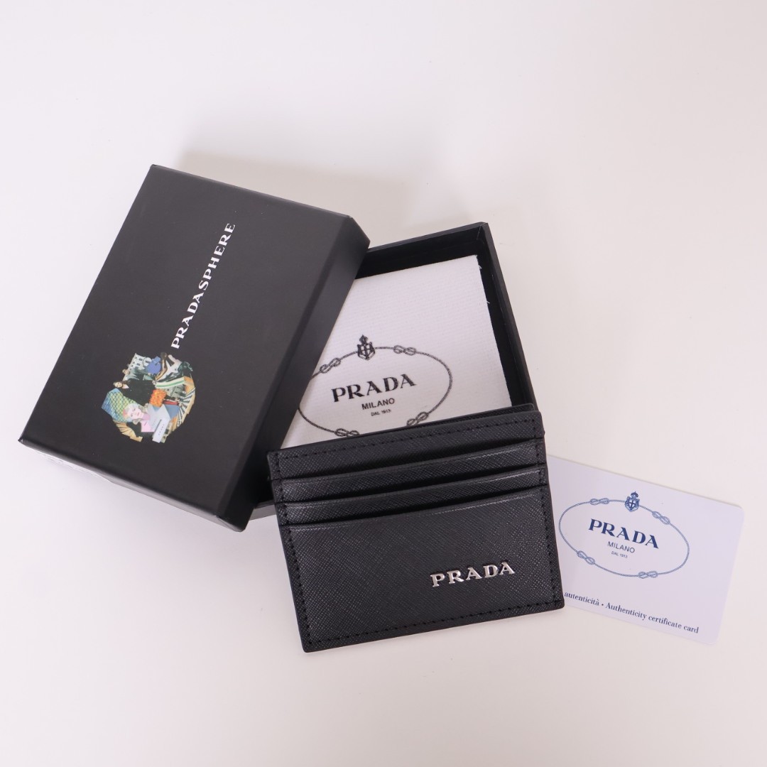 ✨프라다 사피아노 카드홀더 ✨