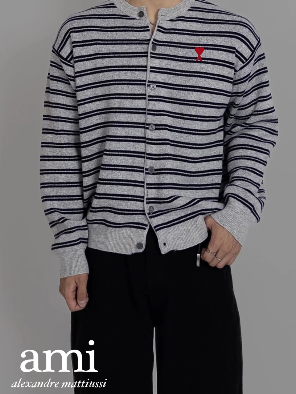 AM 자수로고 단가라 라운드넥 가디건