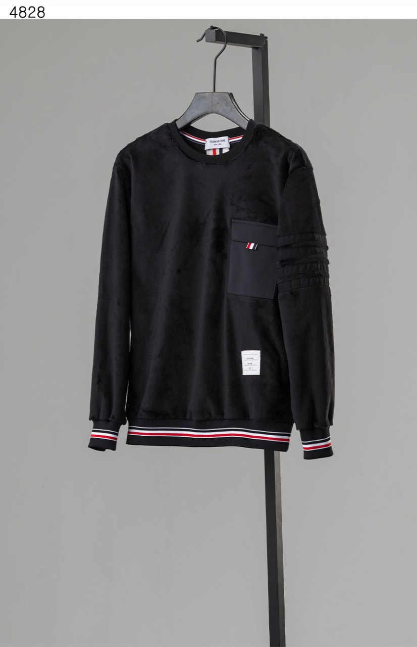 #톰브라운 [THOM BROWNE] 톰브라운 메리노 스트라이프 자카드 맨투맨 4828