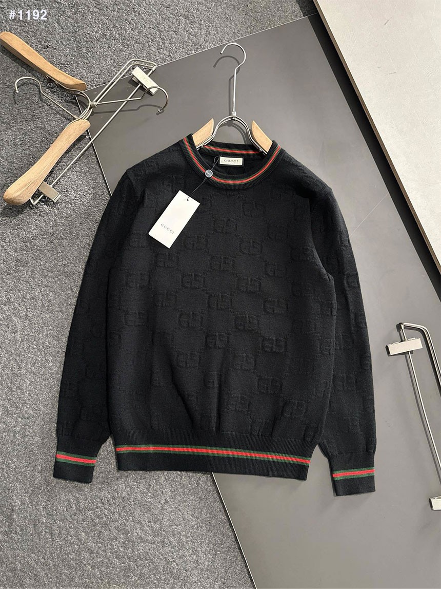 🍀 [GUCCI] 구찌 구찌 삼선 포인트 쟈가드 니트 🍀