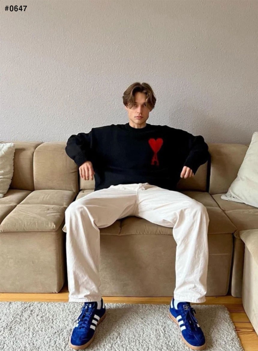 🍀 [AMI] 아미 빅하트 꾀희 스웨터 니트 🍀