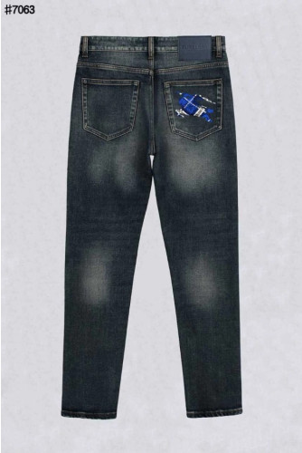 🍀 [BURBERRY] 버버리 EKD 부클레 포켓 로고 슬림핏 데님 팬츠 🍀